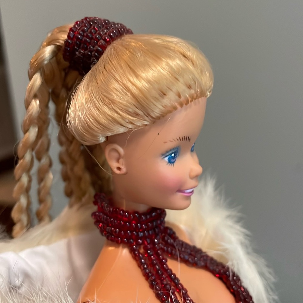 1980s Barbie wearing handmade outfit with real fur. - Picture 6 of 16
